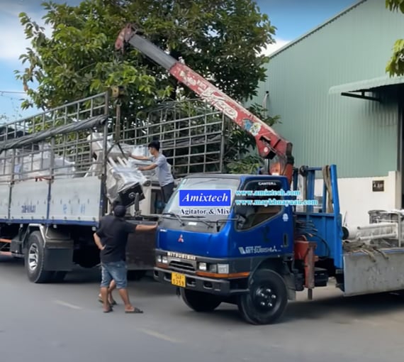 Giao hàng hệ thống máy nghiền, máy chiết rót, máy khuấy sản xuất sơn